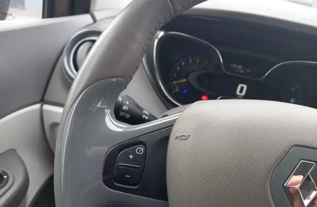 RENAULT Captur 0.9 TCe (90 KM) start&stop