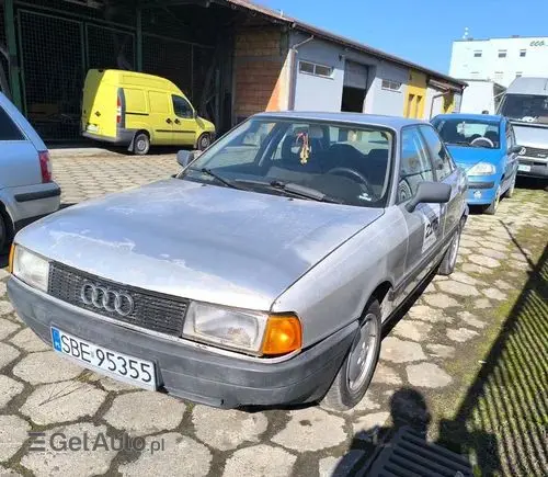 AUDI 80 