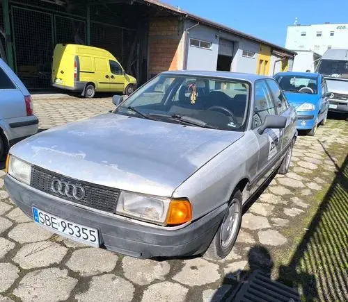 AUDI 80 