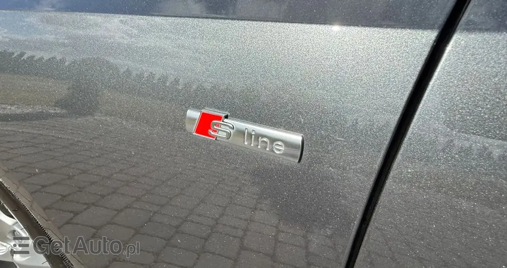 AUDI A4 Avant 30 TDI S tronic S line