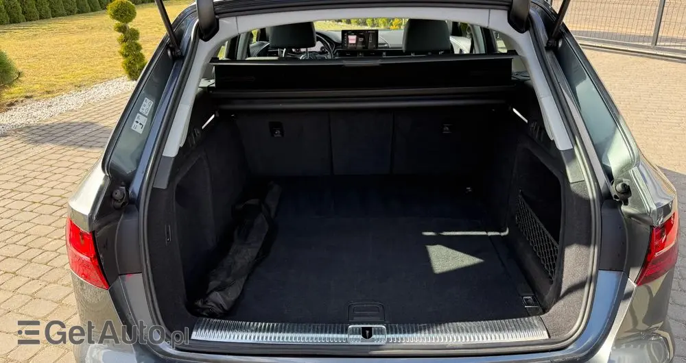 AUDI A4 Avant 30 TDI S tronic S line