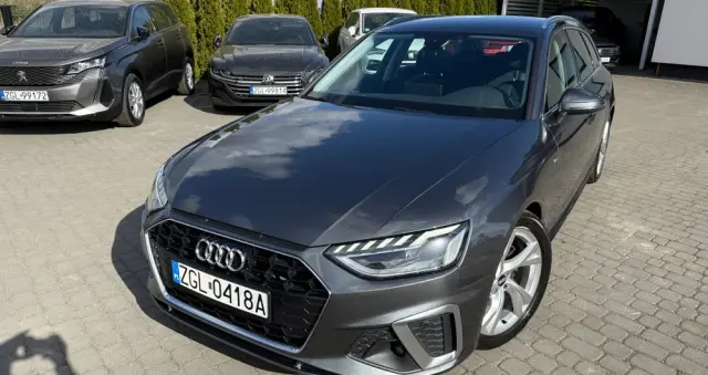 AUDI A4 Avant 30 TDI S tronic S line