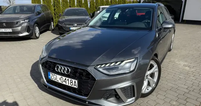 AUDI A4 Avant 30 TDI S tronic S line