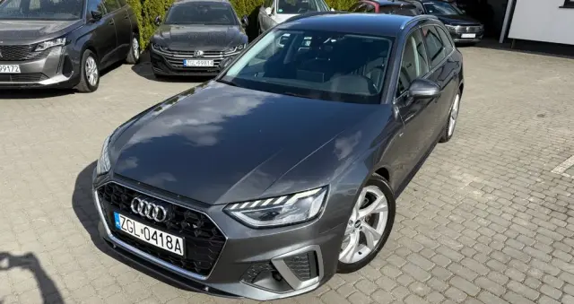 AUDI A4 Avant 30 TDI S tronic S line