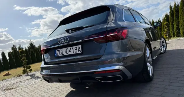 AUDI A4 Avant 30 TDI S tronic S line