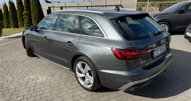 AUDI A4 Avant 30 TDI S tronic S line