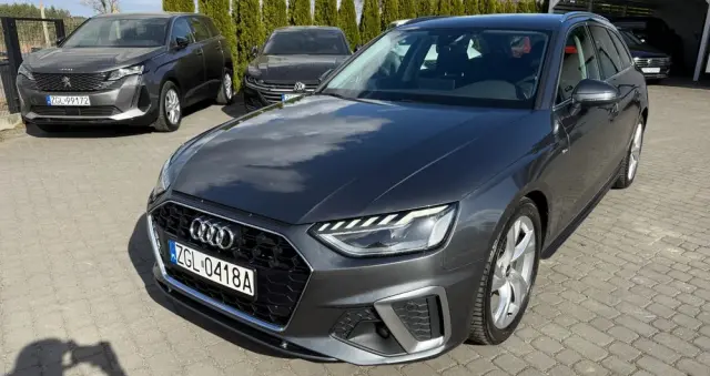 AUDI A4 Avant 30 TDI S tronic S line