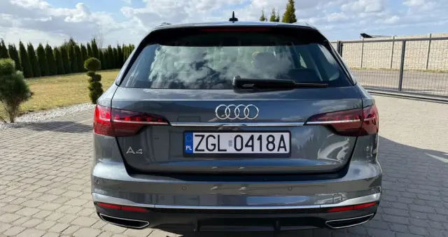 AUDI A4 Avant 30 TDI S tronic S line