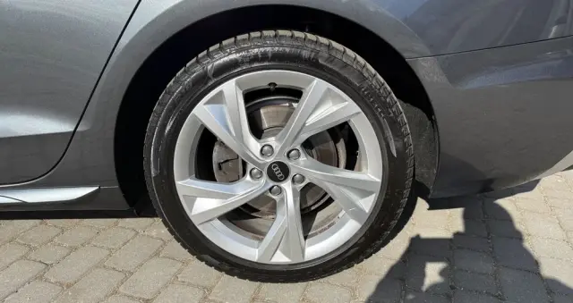 AUDI A4 Avant 30 TDI S tronic S line