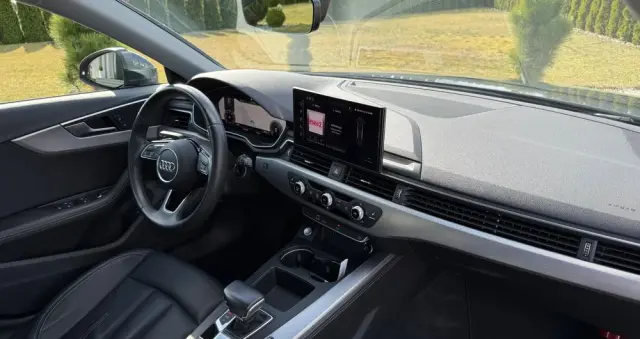 AUDI A4 Avant 30 TDI S tronic S line