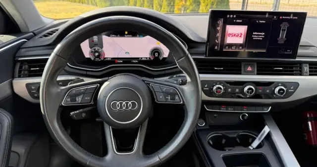 AUDI A4 Avant 30 TDI S tronic S line