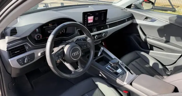 AUDI A4 Avant 30 TDI S tronic S line
