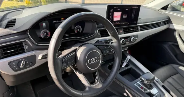 AUDI A4 Avant 30 TDI S tronic S line