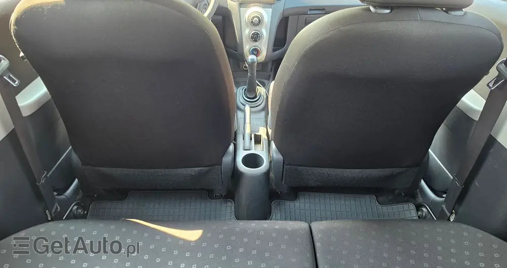 TOYOTA Yaris 1.0 Luna A/C