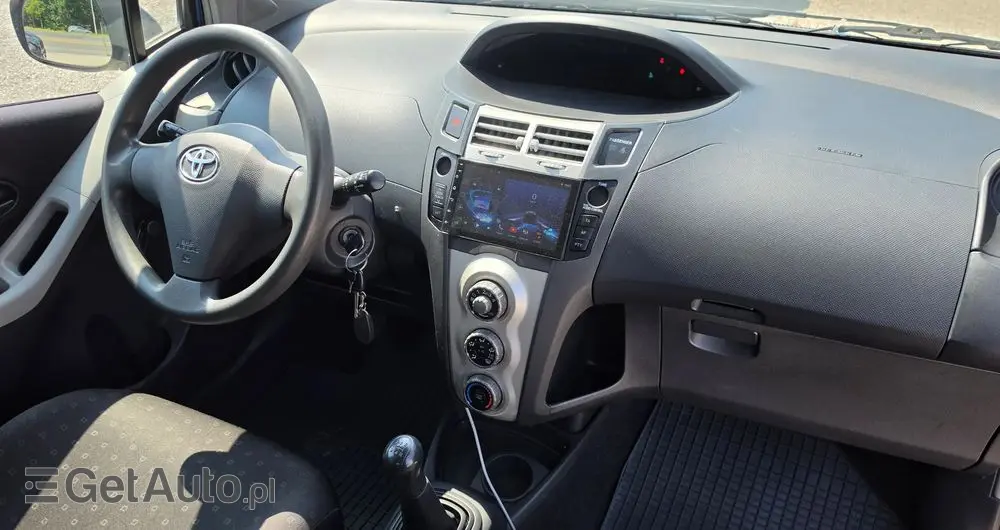 TOYOTA Yaris 1.0 Luna A/C