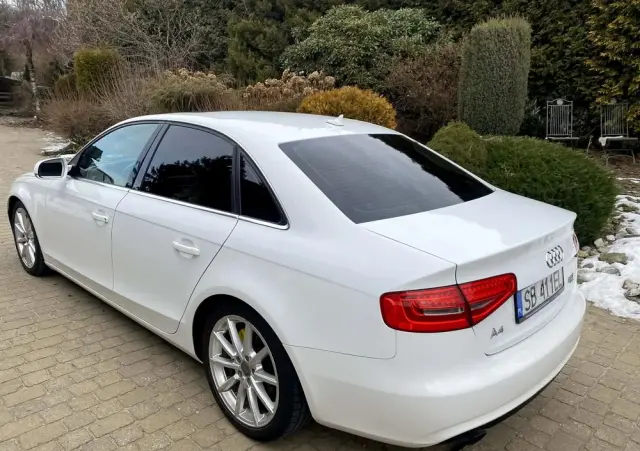 AUDI A4 Limousine 