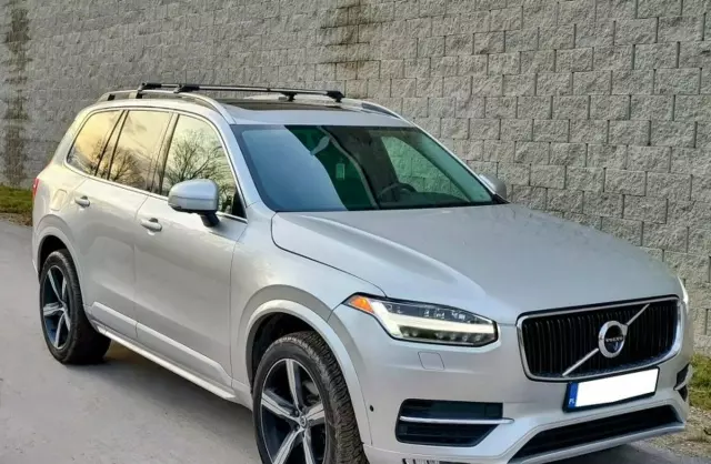 VOLVO XC90 