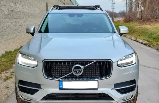 VOLVO XC90 