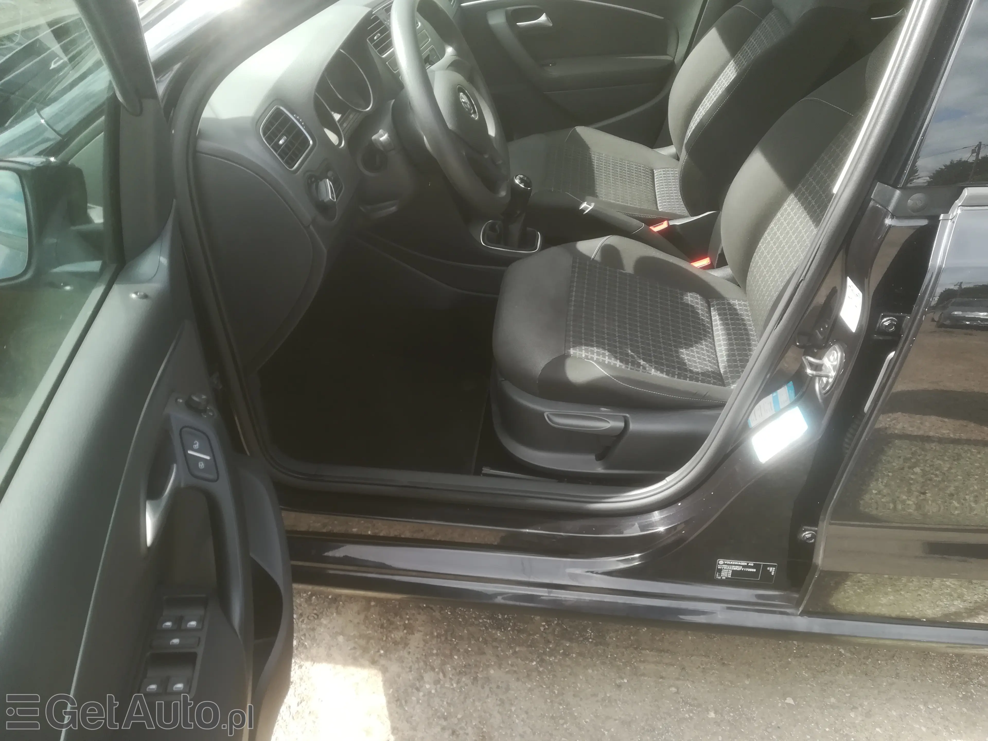 VOLKSWAGEN Polo Comfortline