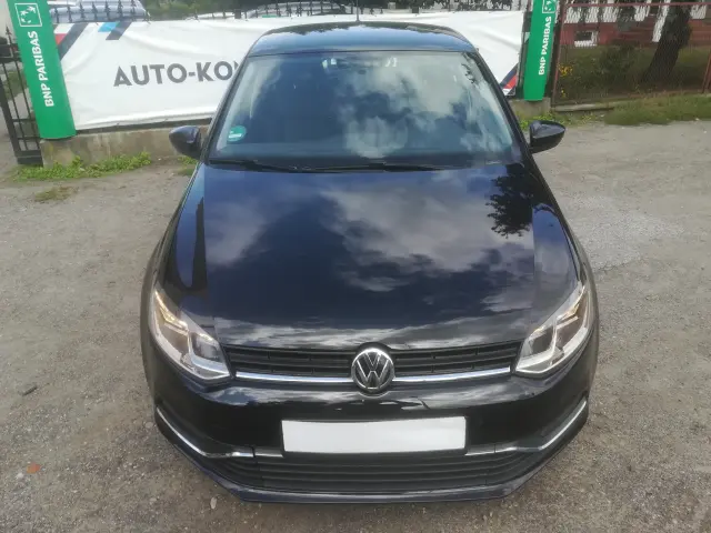 VOLKSWAGEN Polo Comfortline