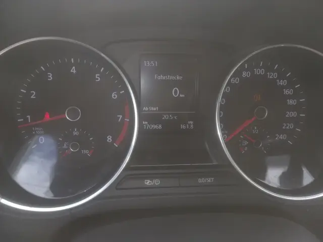 VOLKSWAGEN Polo Comfortline