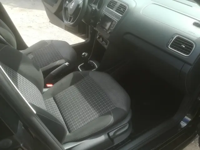 VOLKSWAGEN Polo Comfortline