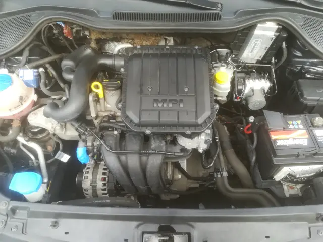 VOLKSWAGEN Polo Comfortline