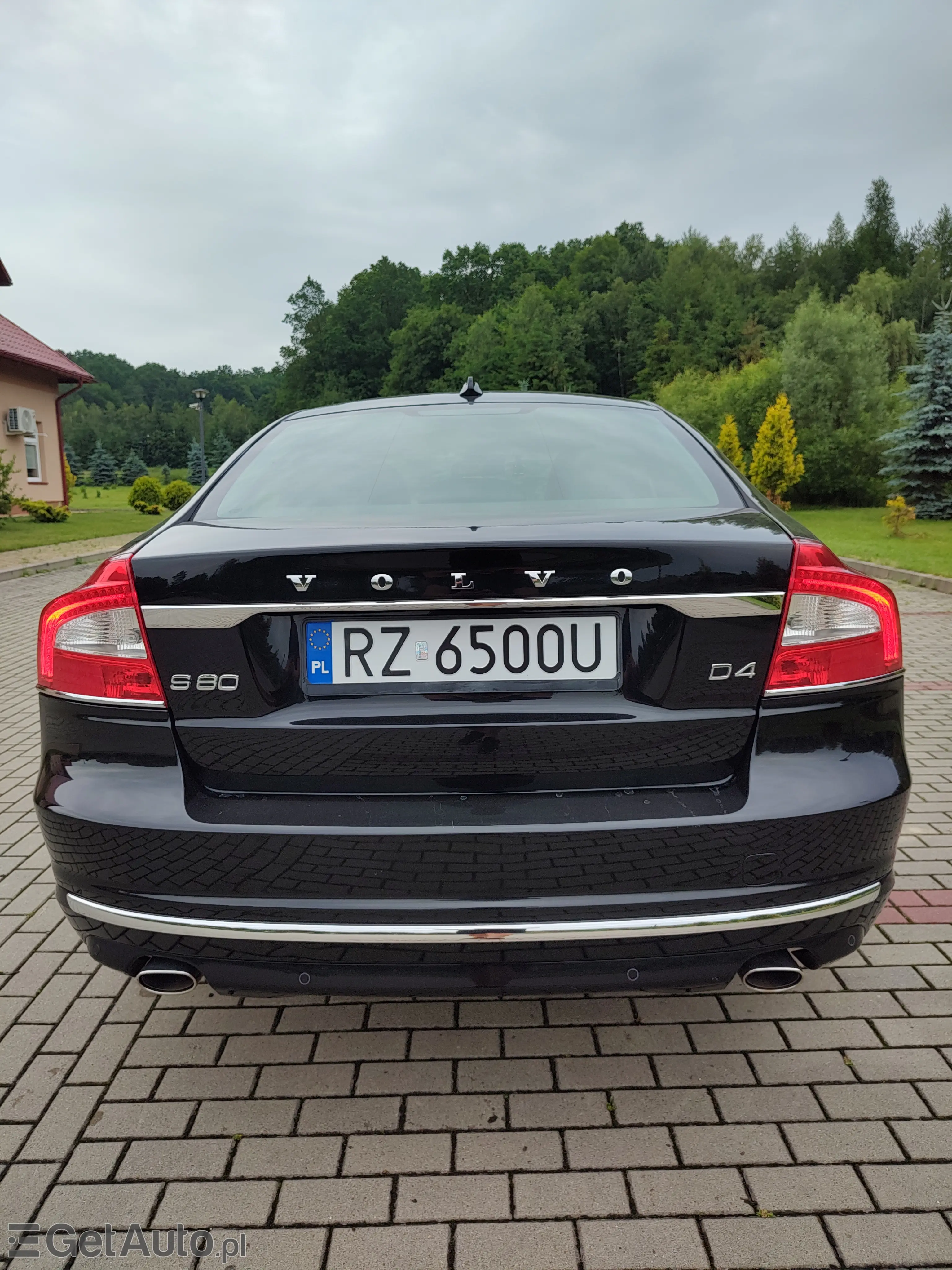 VOLVO S80 