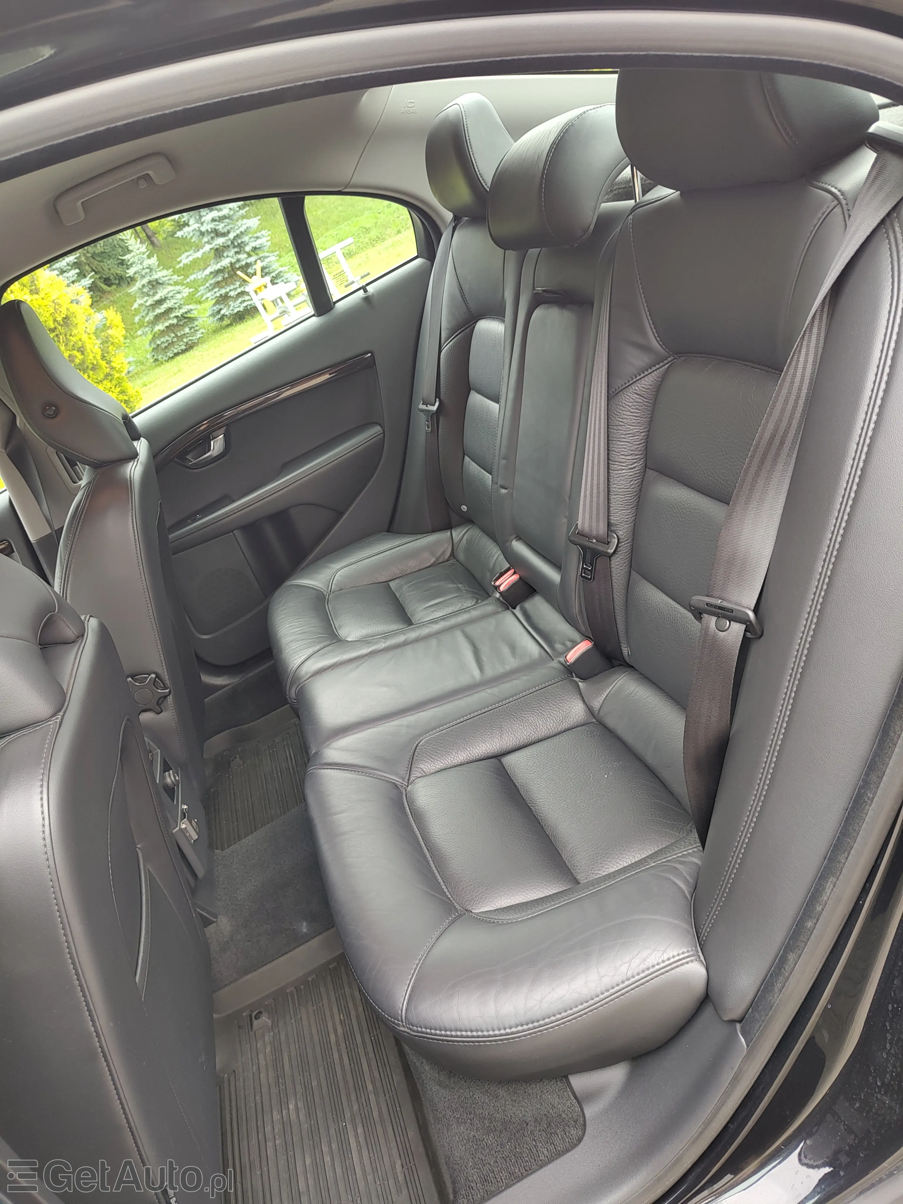 VOLVO S80 