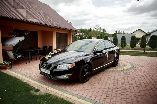 VOLVO S80 