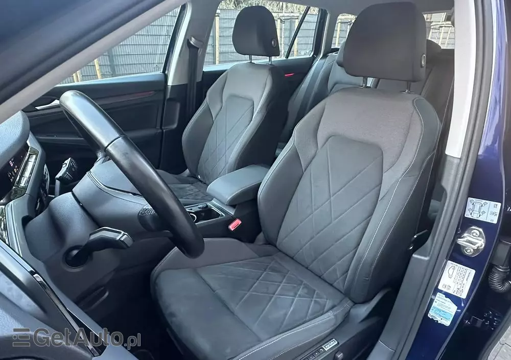 VOLKSWAGEN Golf VIII 1.5 TSI EVO Style