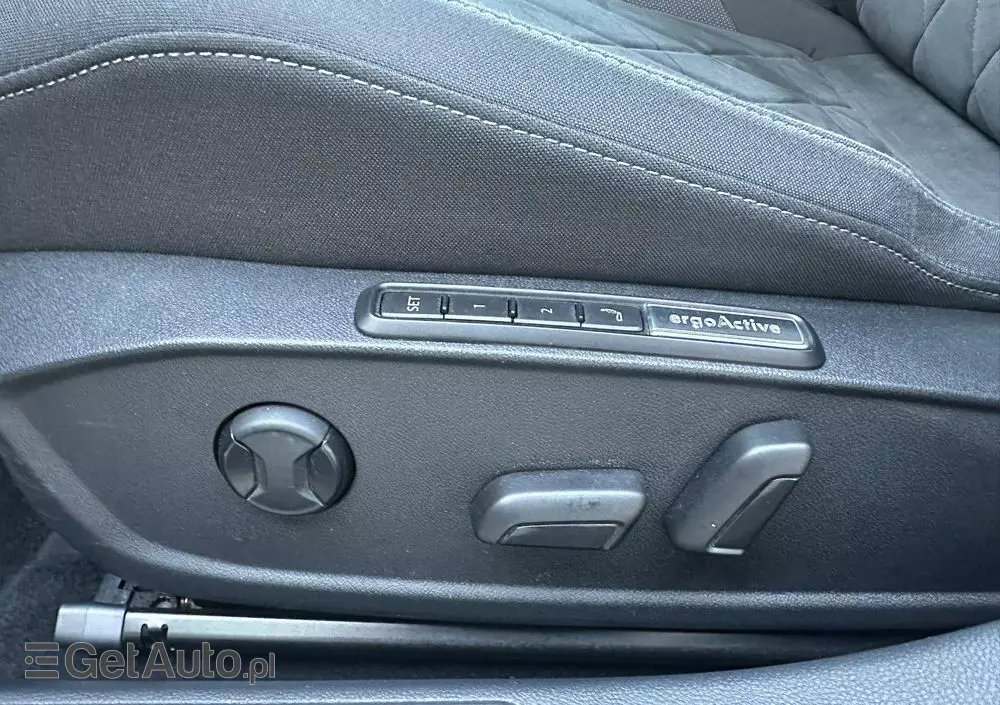 VOLKSWAGEN Golf VIII 1.5 TSI EVO Style