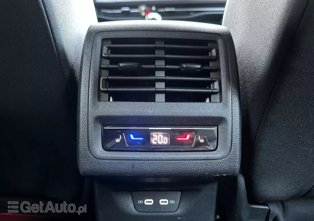 VOLKSWAGEN Golf VIII 1.5 TSI EVO Style