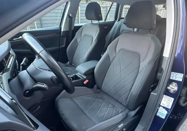 VOLKSWAGEN Golf VIII 1.5 TSI EVO Style