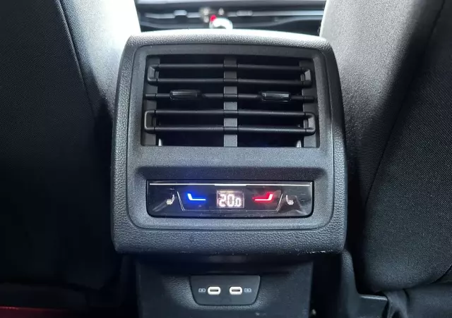 VOLKSWAGEN Golf VIII 1.5 TSI EVO Style