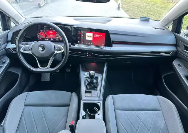 VOLKSWAGEN Golf VIII 1.5 TSI EVO Style