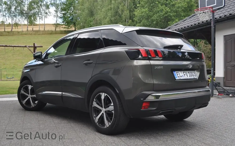 PEUGEOT 3008 BlueHDi 120 Stop & Start Allure