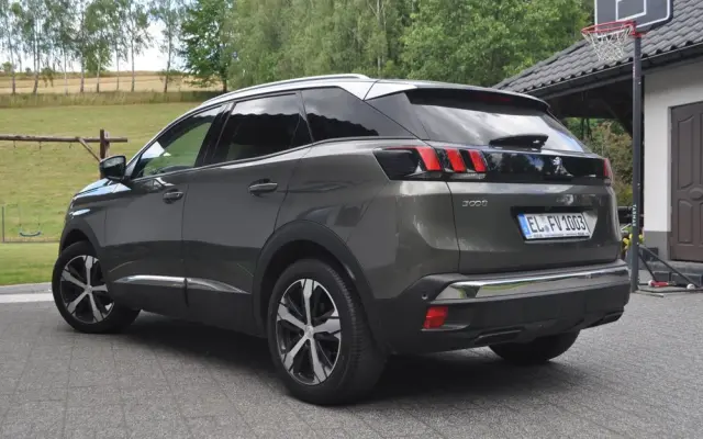PEUGEOT 3008 BlueHDi 120 Stop & Start Allure
