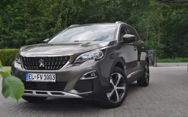 PEUGEOT 3008 BlueHDi 120 Stop & Start Allure