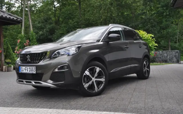 PEUGEOT 3008 BlueHDi 120 Stop & Start Allure