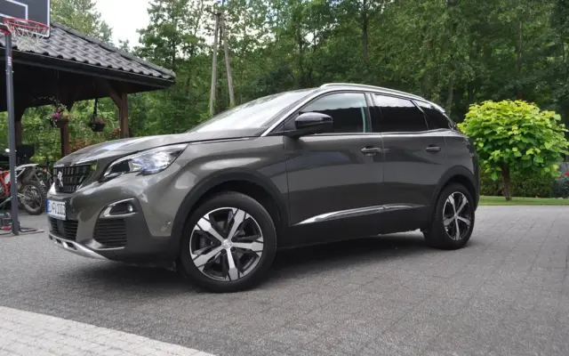 PEUGEOT 3008 BlueHDi 120 Stop & Start Allure