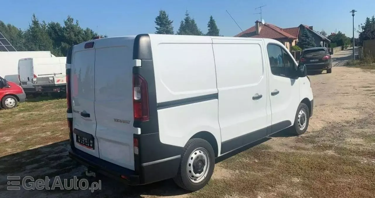 RENAULT Trafic 