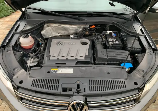 VOLKSWAGEN Tiguan 2.0 TDI DPF BlueMotion Technology Trend & Fun