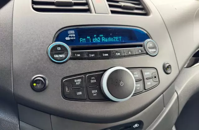 CHEVROLET Spark 