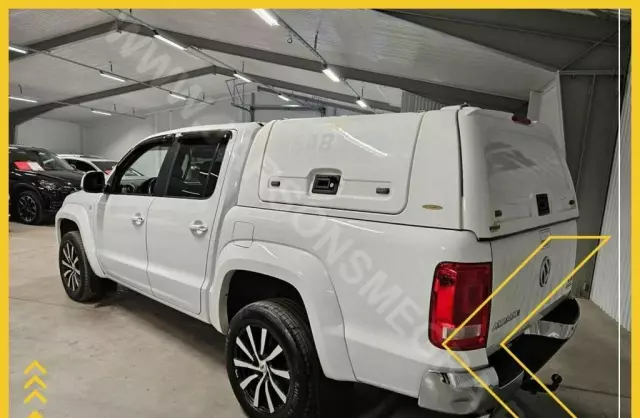 VOLKSWAGEN Amarok 