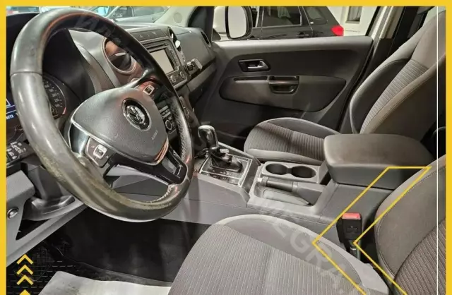 VOLKSWAGEN Amarok 