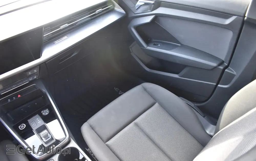 AUDI A3 Sportback 30 TDI S tronic