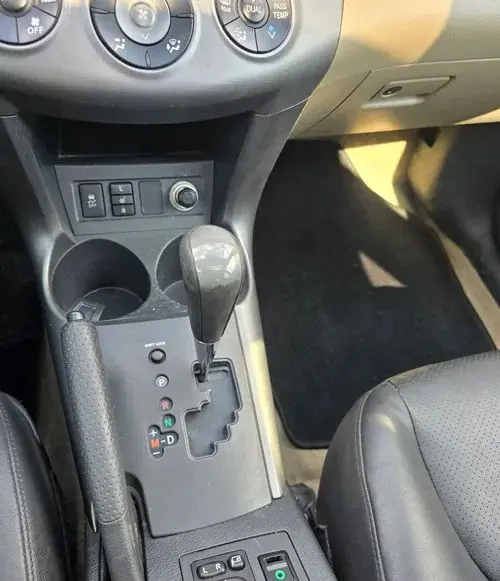 TOYOTA Rav 4 