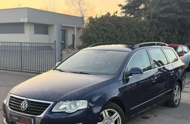 VOLKSWAGEN Passat 