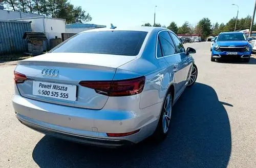 AUDI A4 